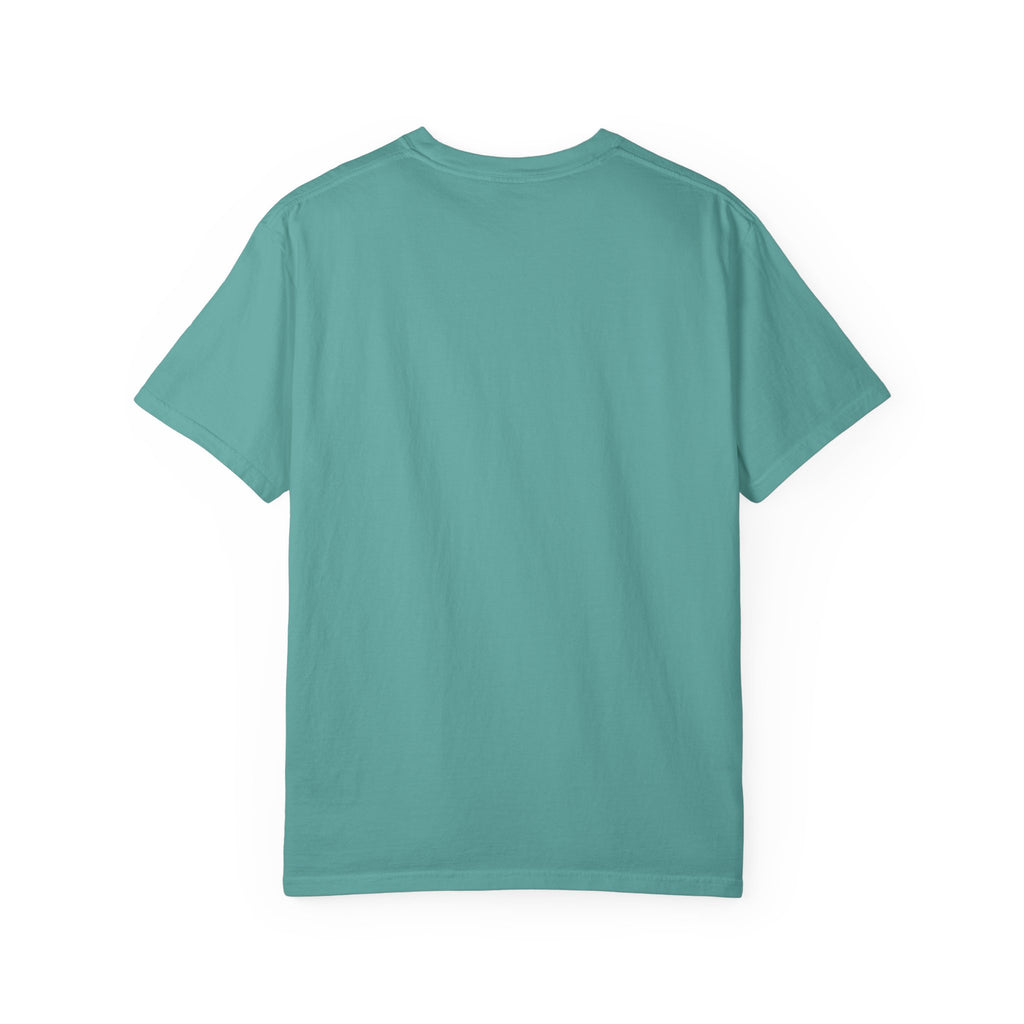 Mom Boss T-Shirt – Feminine Crown Graphic Tee for Mothers | Mother's Day Gift