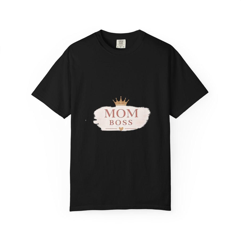 Mom Boss T-Shirt – Feminine Crown Graphic Tee for Mothers | Mother's Day Gift