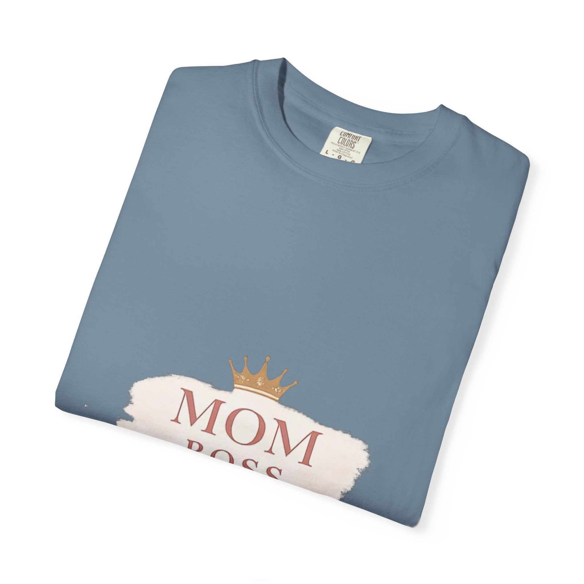 Mom Boss T-Shirt – Feminine Crown Graphic Tee for Mothers | Mother's Day Gift